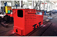 黑龍江5噸架線式湘潭礦用電機(jī)車發(fā)往金屬礦
