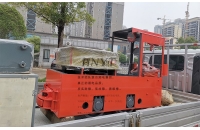 云南礦用2.5噸鋰電池電機車發(fā)往河南