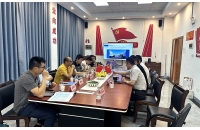 云南客戶參觀考察湘潭電機車生產(chǎn)廠家