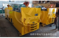 黑龍江國外客戶定制的斬波調(diào)速CJY10噸架線式湘潭電機(jī)車發(fā)貨